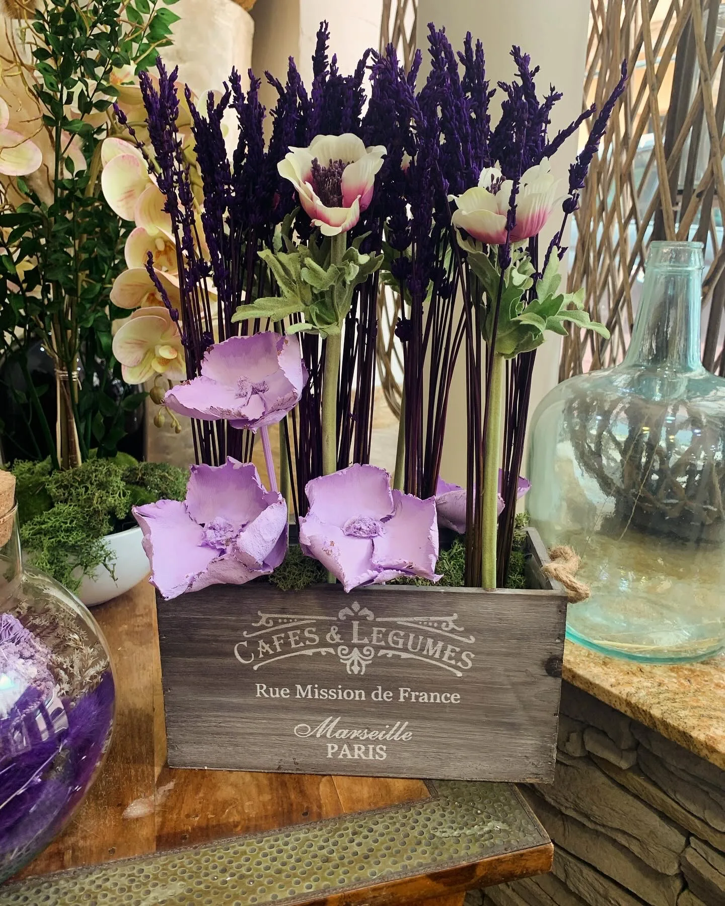 Dried & Preserved Flowers by Artemisa Floristas in Torrevieja — example 1
